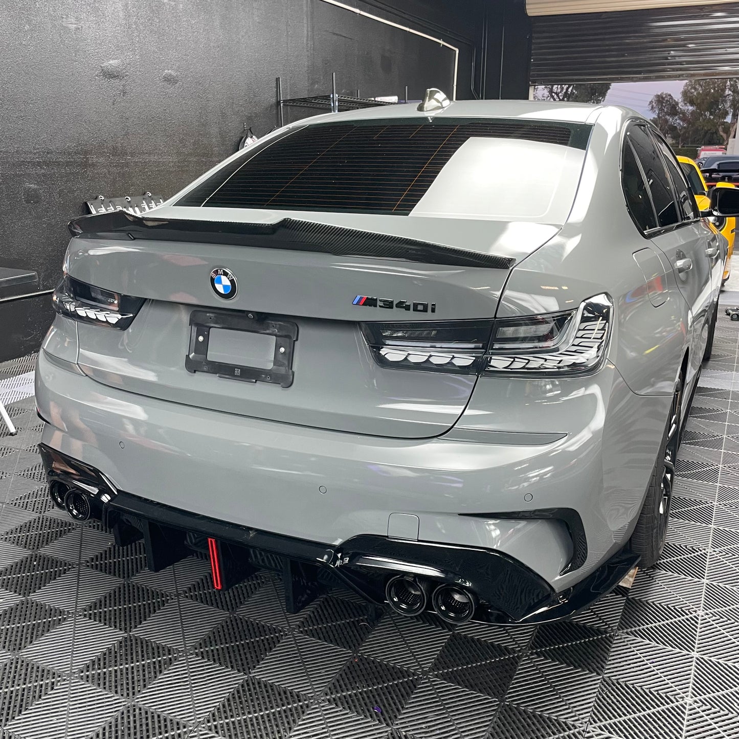 BMW G20 330i M340i / G80 M3 GTS Taillights White/Clear